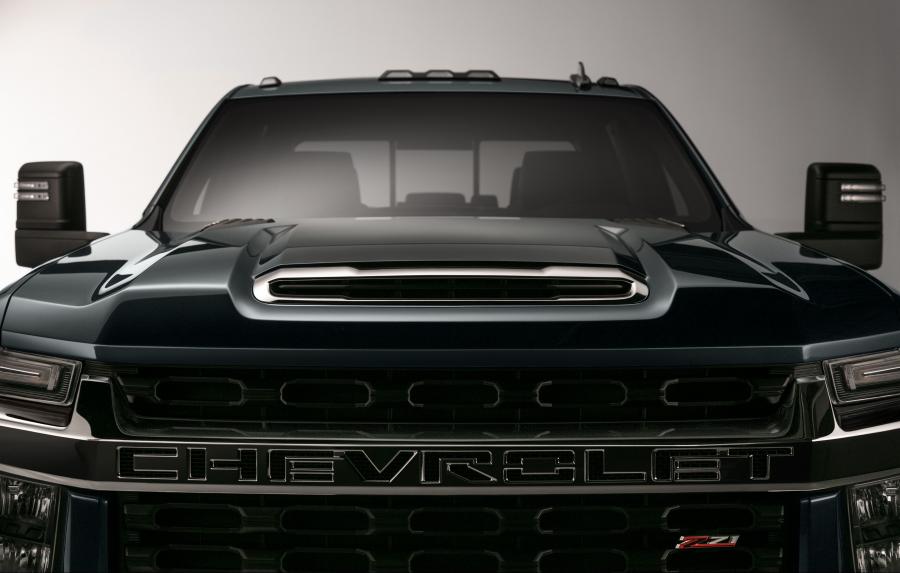 Детали экстерьера Chevrolet Silverado 2500 HD LT Z71 Crew Cab 2019 года  (фото 4 из 12)